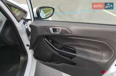 Хэтчбек Ford Fiesta 2013 в 