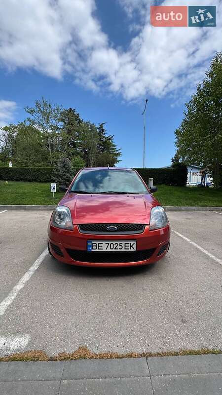 Хэтчбек Ford Fiesta 2006 в Николаеве