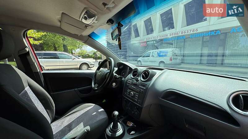 Хэтчбек Ford Fiesta 2006 в Николаеве