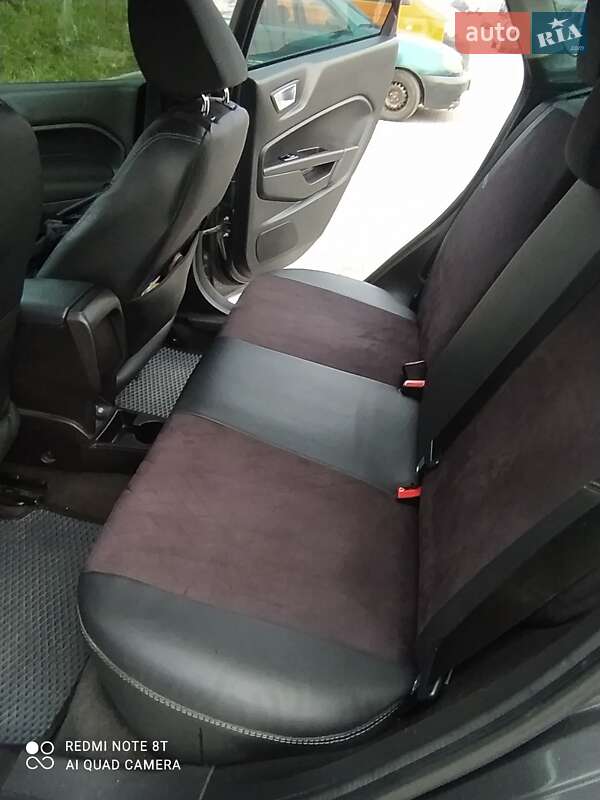 Седан Ford Fiesta 2014 в Хмельницком