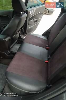 Седан Ford Fiesta 2014 в 