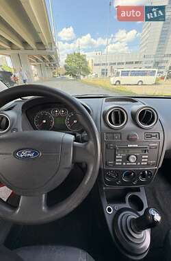 Хэтчбек Ford Fiesta 2008 в 