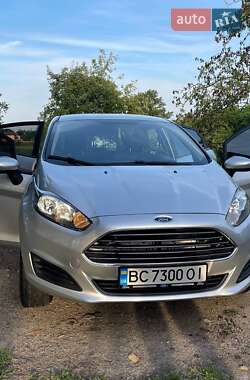 Хэтчбек Ford Fiesta 2018 в 