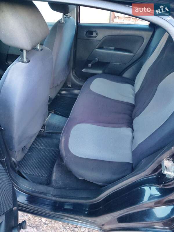 Седан Ford Fiesta 2008 в Виннице