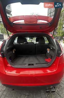 Хэтчбек Ford Fiesta 2016 в 