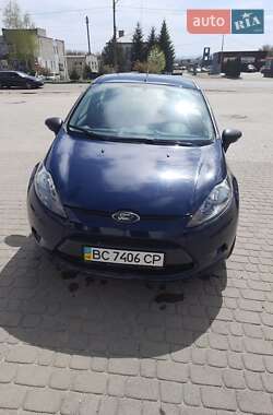 Хэтчбек Ford Fiesta 2012 в 