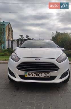 Хэтчбек Ford Fiesta 2013 в 