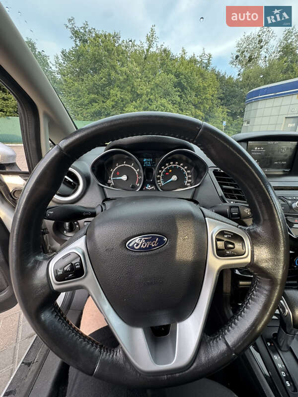 Седан Ford Fiesta 2014 в Киеве