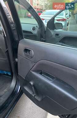 Хэтчбек Ford Fiesta 2007 в 