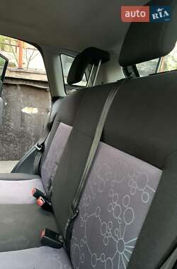Хэтчбек Ford Fiesta 2007 в 