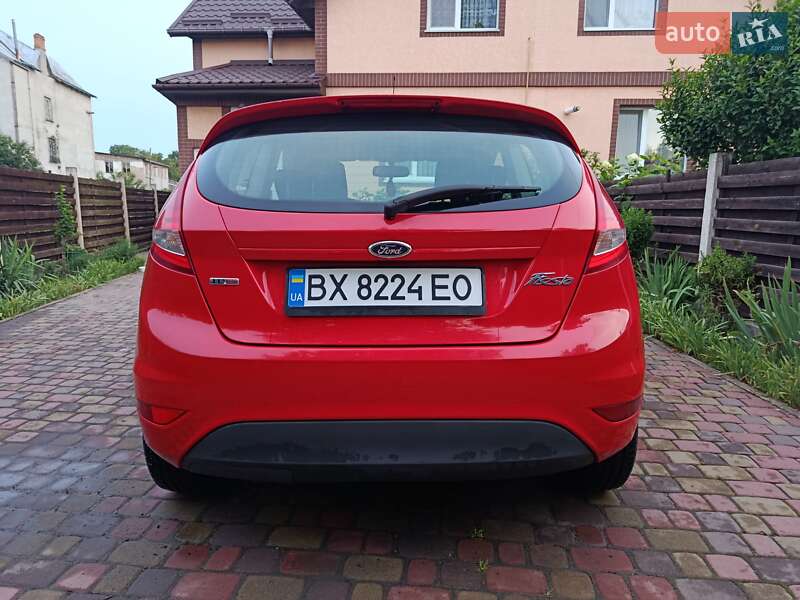 Хэтчбек Ford Fiesta 2010 в Хмельницком