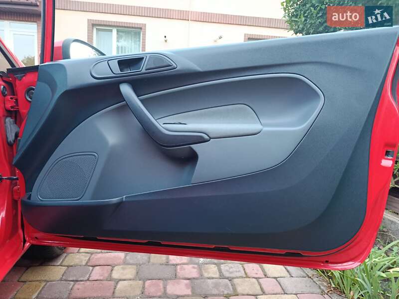 Хэтчбек Ford Fiesta 2010 в Хмельницком