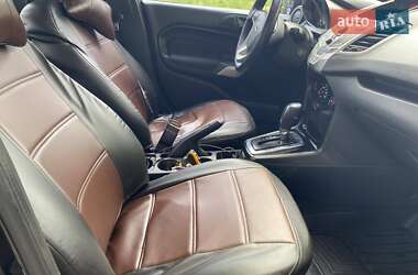 Седан Ford Fiesta 2011 в 