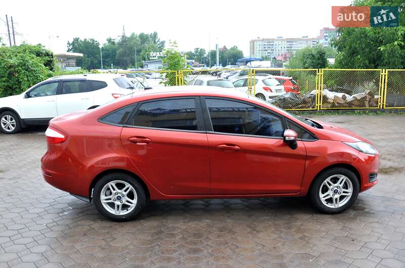 Седан Ford Fiesta 2018 в Львові