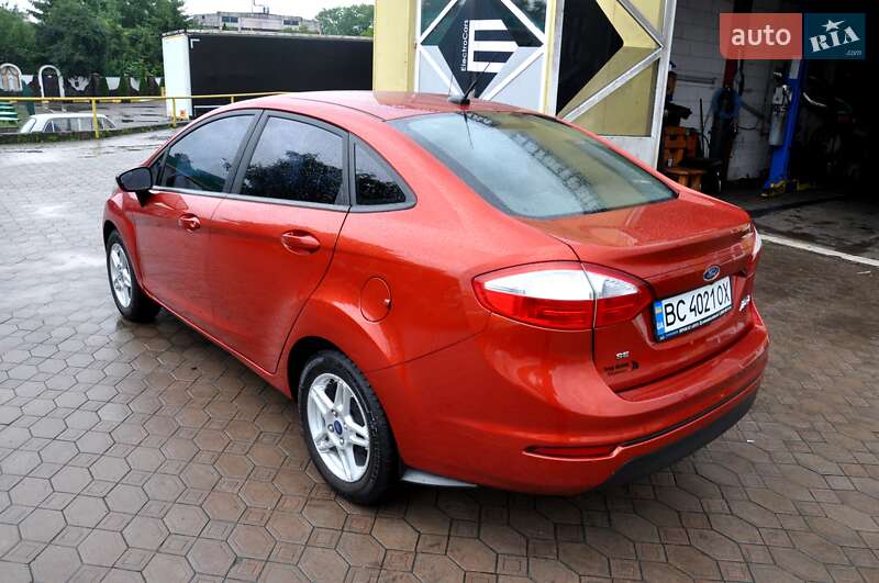 Седан Ford Fiesta 2018 в Львові