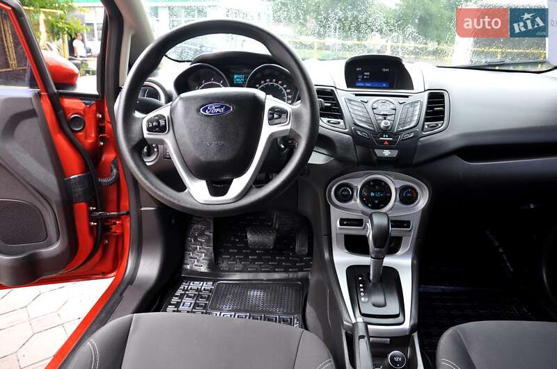 Седан Ford Fiesta 2018 в Львові