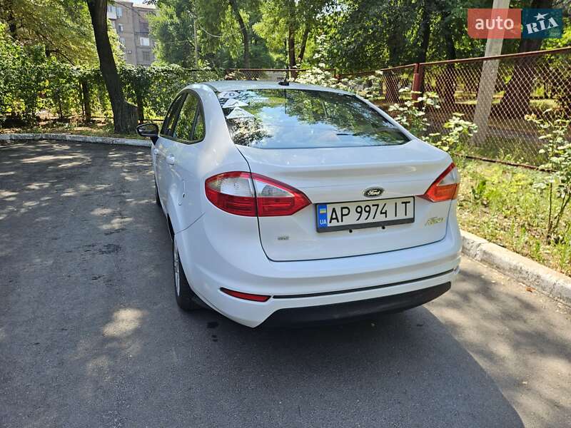Седан Ford Fiesta 2016 в Запорожье