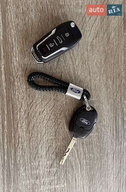 Хэтчбек Ford Fiesta 2014 в 
