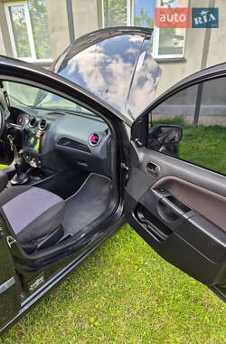 Хэтчбек Ford Fiesta 2007 в 