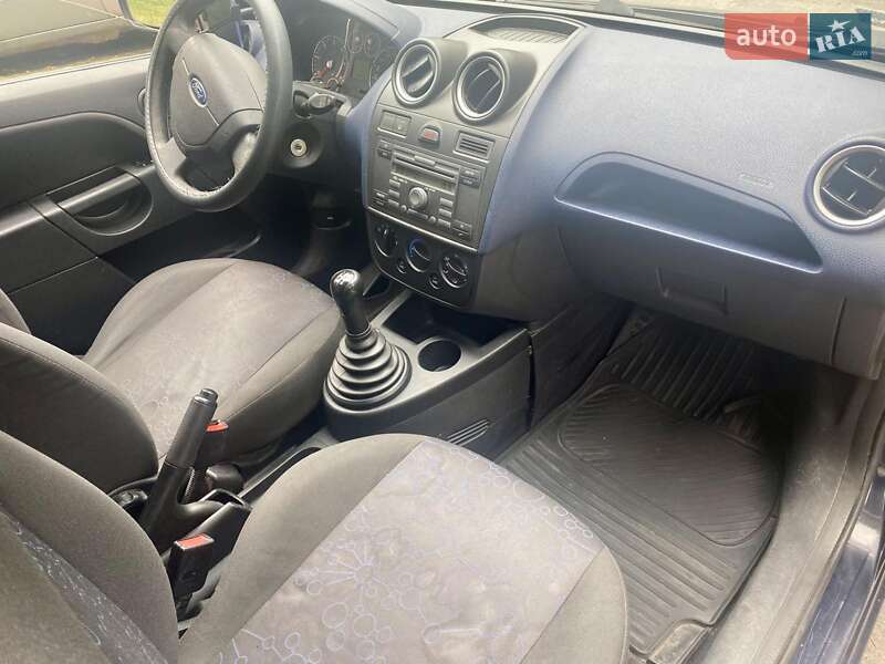 Хетчбек Ford Fiesta 2006 в Києві