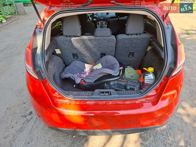 Хэтчбек Ford Fiesta 2013 в Кривом Роге