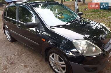 Хэтчбек Ford Fiesta 2007 в 