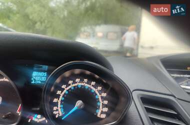 Хэтчбек Ford Fiesta 2018 в 