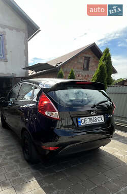 Хэтчбек Ford Fiesta 2015 в 