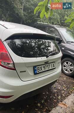 Хэтчбек Ford Fiesta 2013 в 