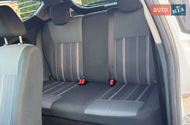 Хэтчбек Ford Fiesta 2009 в 