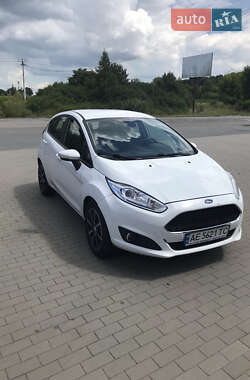 Хэтчбек Ford Fiesta 2017 в 