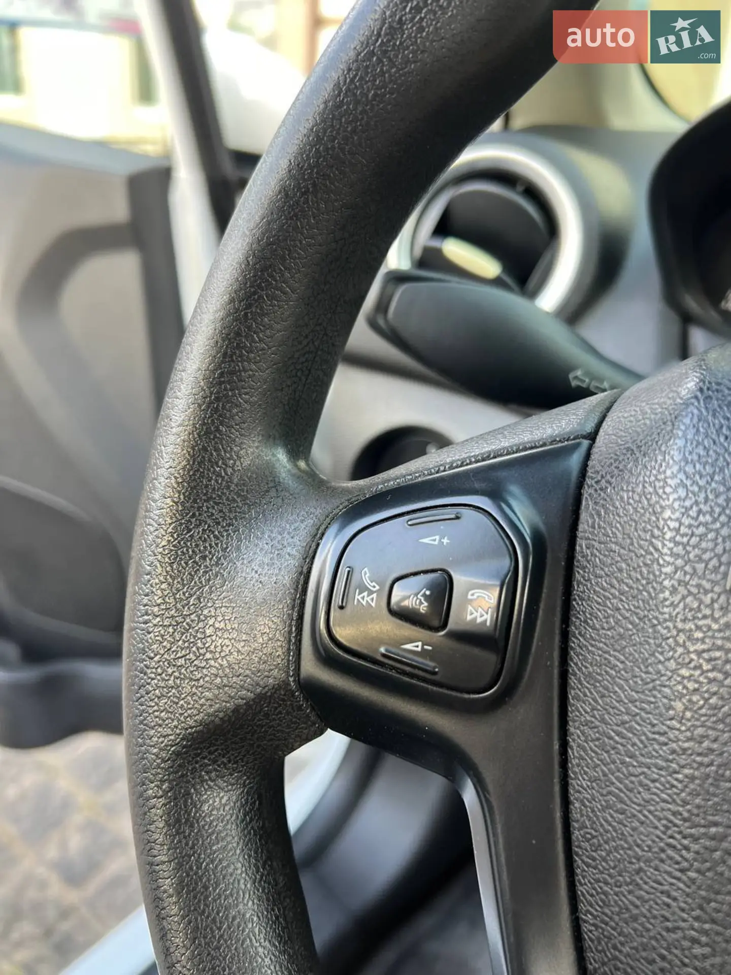2019 Ford Fiesta - мініатюра 28