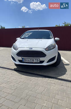 Хэтчбек Ford Fiesta 2013 в 