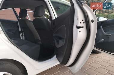 Хэтчбек Ford Fiesta 2011 в 