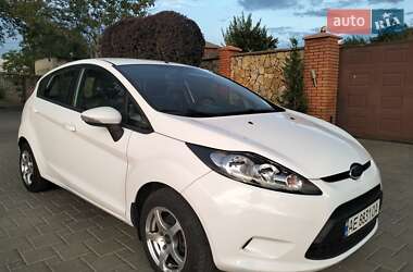 Хэтчбек Ford Fiesta 2011 в 