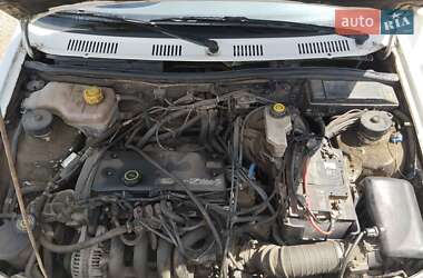 Хэтчбек Ford Fiesta 1996 в 