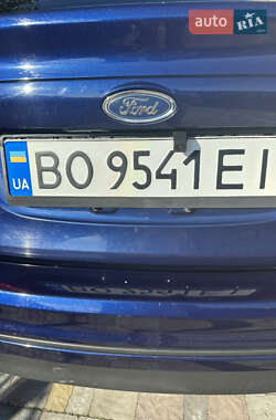 Седан Ford Fiesta 2015 в 