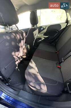 Седан Ford Fiesta 2015 в 