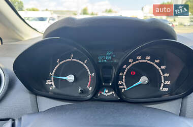 Хэтчбек Ford Fiesta 2013 в 