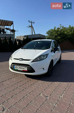 Хэтчбек Ford Fiesta 2010 в 