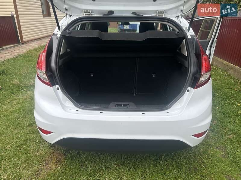 Хэтчбек Ford Fiesta 2014 в Берегомете