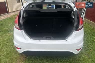 Хэтчбек Ford Fiesta 2014 в 