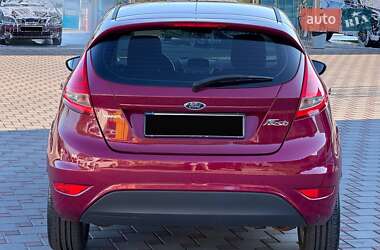 Хэтчбек Ford Fiesta 2010 в 