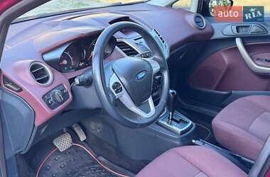 Хэтчбек Ford Fiesta 2010 в 
