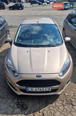 Хэтчбек Ford Fiesta 2016 в 