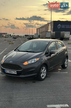 Хэтчбек Ford Fiesta 2016 в 