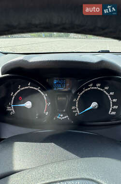 Хэтчбек Ford Fiesta 2013 в 