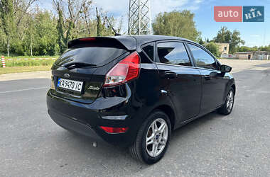 Хэтчбек Ford Fiesta 2017 в 