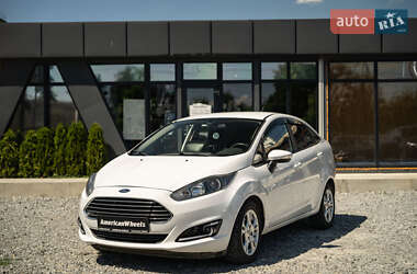 Седан Ford Fiesta 2014 в Черновцах