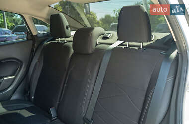 Седан Ford Fiesta 2014 в 